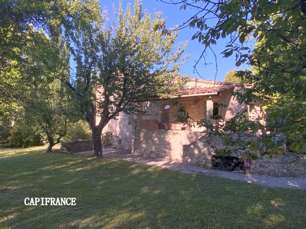 Propriété hébergement/événementiel dans le Luberon, 6,3 ha, 80 couchages, 1090 m2