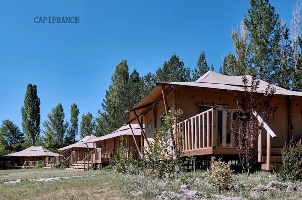 Propriété hébergement/événementiel dans le Luberon, 6,3 ha, 80 couchages, 1090 m2