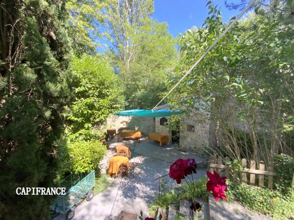 Propriété hébergement/événementiel dans le Luberon, 6,3 ha, 80 couchages, 1090 m2