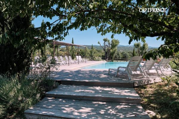 Propriété hébergement/événementiel dans le Luberon, 6,3 ha, 80 couchages, 1090 m2