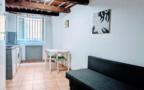 Appartement à vendre    1 pièce • 21 m2 Marseille 2