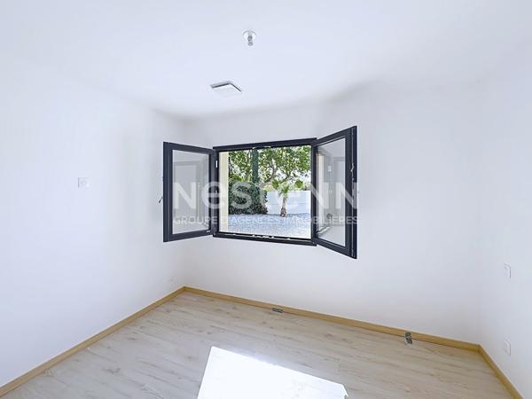 Charmante villa contemporaine neuve 4 faces, plain-pied de 107.03 m² sur terrain piscinable de 600 m² à Trourouzelle 11200