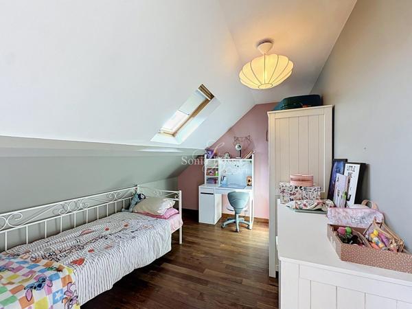 MAISON INDIVIDUELLE 3 CHAMBRES DONT UNE SUITE  SOUS SOL JARDIN