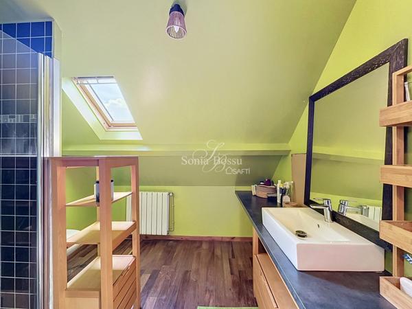 MAISON INDIVIDUELLE 3 CHAMBRES DONT UNE SUITE  SOUS SOL JARDIN