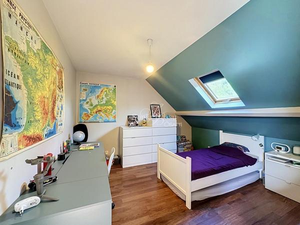 MAISON INDIVIDUELLE 3 CHAMBRES DONT UNE SUITE  SOUS SOL JARDIN