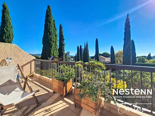 Appartement dernier étage au calme proche plages et commerces - petite copropriété - stationnement et cave