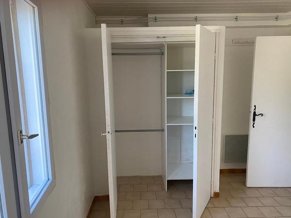 CHARMANTE MAISON AVEC JARDIN - GARAGE - POELA A GRANULES