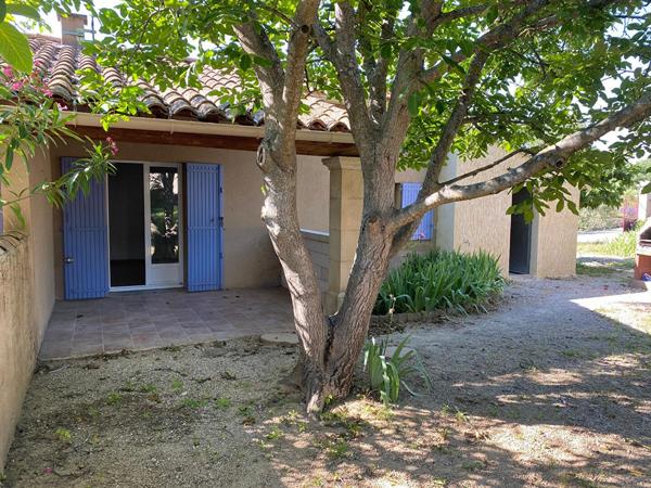 CHARMANTE MAISON AVEC JARDIN - GARAGE - POELA A GRANULES