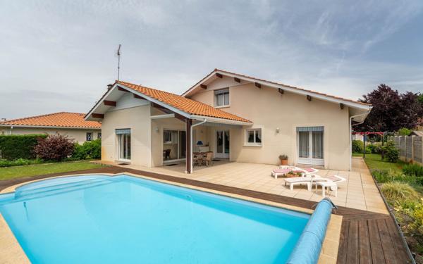 Maison à vendre    4 pièces •  Biscarrosse