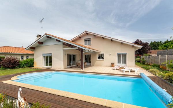 Maison à vendre    4 pièces •  Biscarrosse