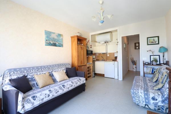 ROYAN - QUARTIER DU PARC - APPARTEMENT T1 AU PIED DE LA PLAGE - AVEC GARAGE