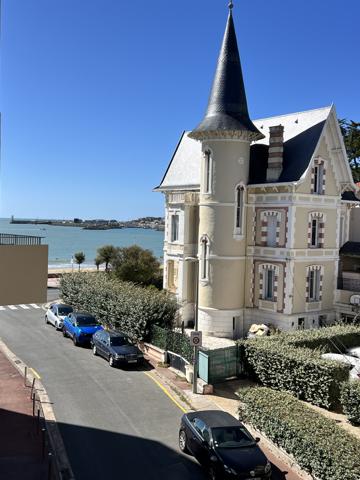 ROYAN - QUARTIER DU PARC - APPARTEMENT T1 AU PIED DE LA PLAGE - AVEC GARAGE