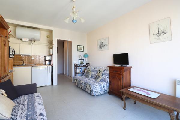 ROYAN - QUARTIER DU PARC - APPARTEMENT T1 AU PIED DE LA PLAGE - AVEC GARAGE