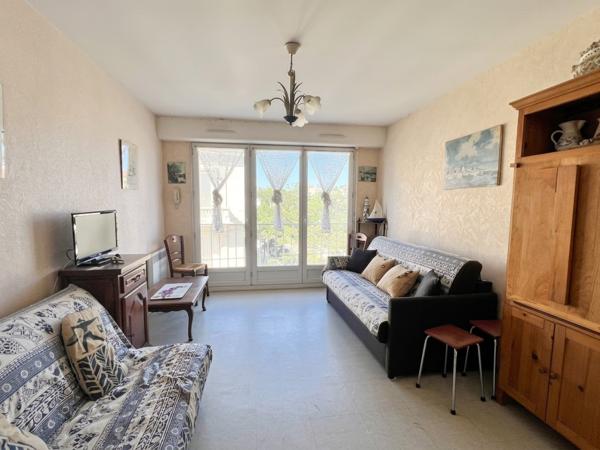 ROYAN - QUARTIER DU PARC - APPARTEMENT T1 AU PIED DE LA PLAGE - AVEC GARAGE
