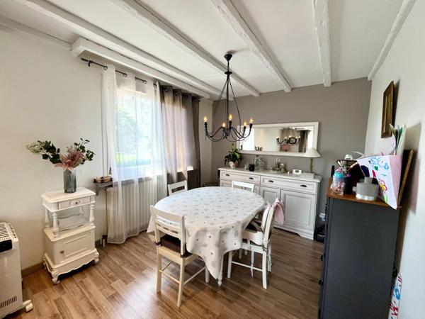 Maison
                                                                                                                                                                                                                                                                                                                        6 pièce(s)                                                                                                                                                                                                          4 chambre(s)                                                                                                                                                                                                          101  m²