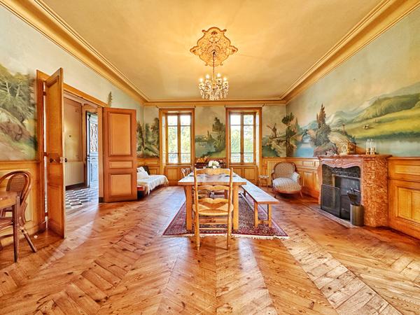 Maison de maître à vendre à La Roche-Blanche ? 260 m², terrain de 4 600 m² et vue dégagée