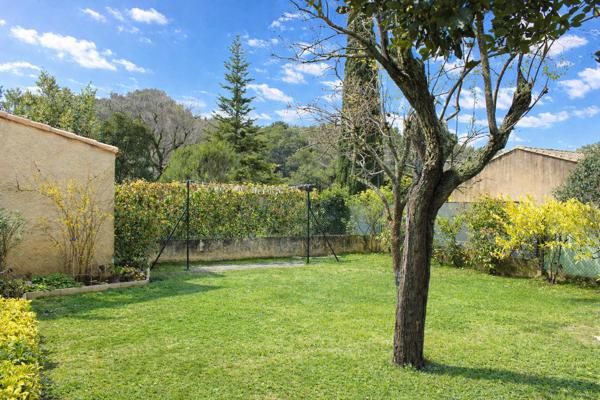 Allauch (13190) Maison provençale de 84 m² à Allauch dans un environnement résidentiel