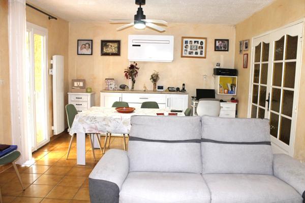 Allauch (13190) Maison provençale de 84 m² à Allauch dans un environnement résidentiel