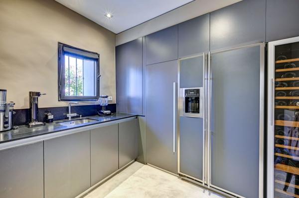 Vente Maison de luxe Saint-Rémy-de-Provence 7 Pièces 235 m²