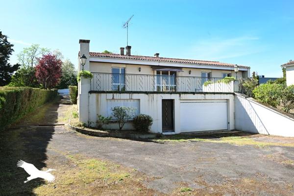 Maison à vendre |                                       Champniers |                                        6 pièces  |  143 m²