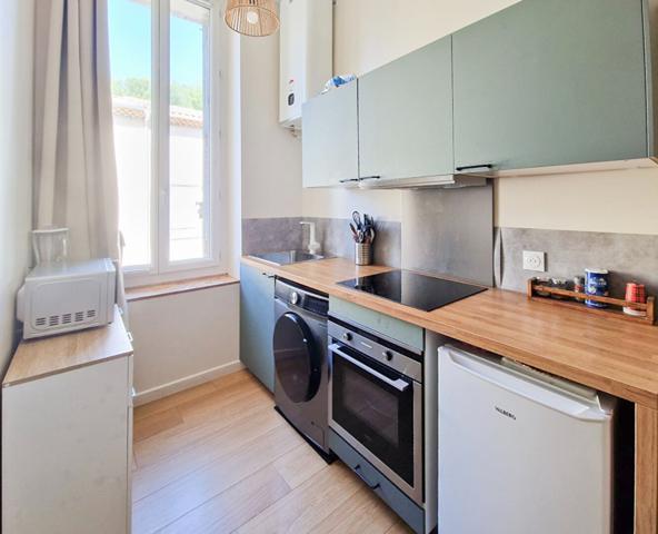 Gardanne - 2 logements - T2 et studio - 58m2 - plafond cathédrale - refaits à neuf - belles prestations