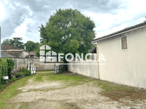 Location Maison 3 pièces 47.53 m² - 3 PLACE DU SOUVENIR Ste Severe 16200