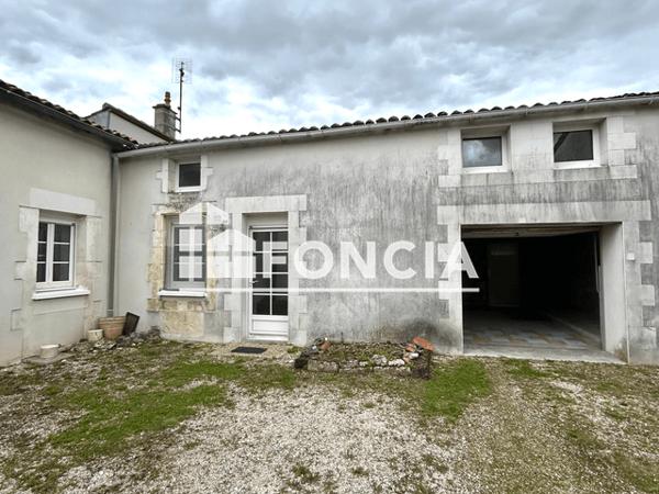 Location Maison 3 pièces 47.53 m² - 3 PLACE DU SOUVENIR Ste Severe 16200