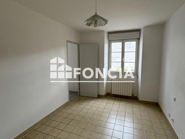 Location Maison 3 pièces 47.53 m² - 3 PLACE DU SOUVENIR Ste Severe 16200