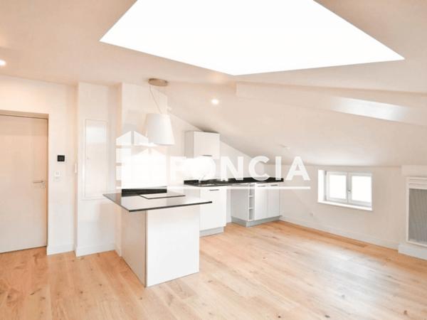 Location Appartement 2 pièces 48.48 m² - 28 RUE DE LA PRIMATIALE Nancy 54000