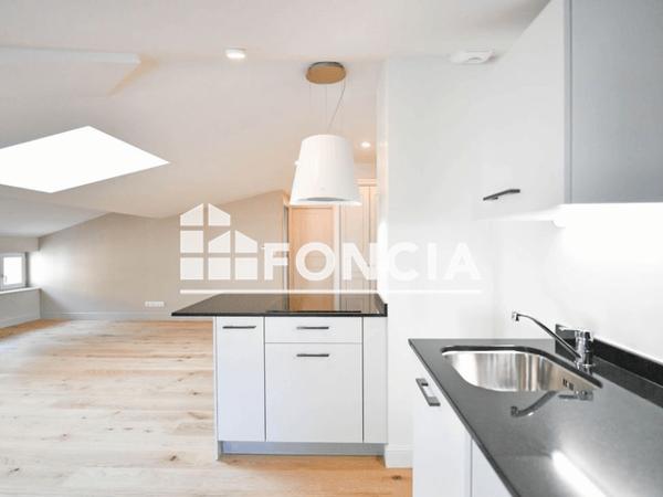 Location Appartement 2 pièces 48.48 m² - 28 RUE DE LA PRIMATIALE Nancy 54000