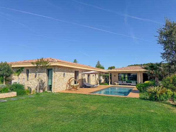Vente Maison de luxe Aix-en-Provence 6 Pièces 225 m²