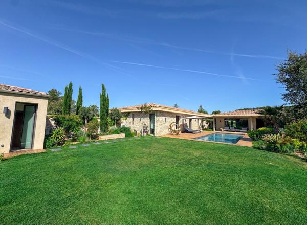 Vente Maison de luxe Aix-en-Provence 6 Pièces 225 m²