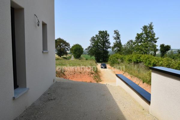 Maison neuve : plain-pied de 5 pièces sur SAINT MARCEL (56)