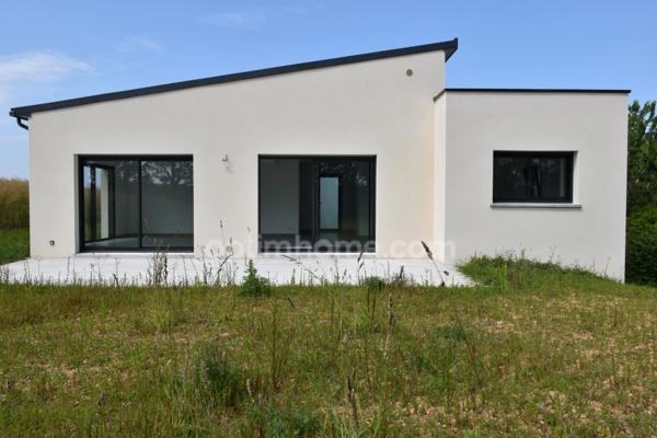 Maison neuve : plain-pied de 5 pièces sur SAINT MARCEL (56)