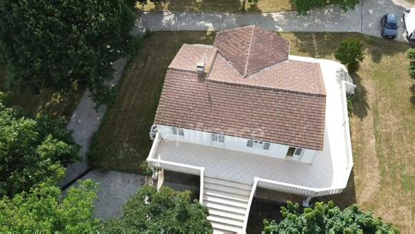 Maison de charme 3 chambres de 160 m² et Sous-sol complet sur terrain 8500m2