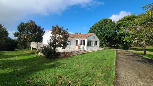 Maison de charme 3 chambres de 160 m² et Sous-sol complet sur terrain 8500m2