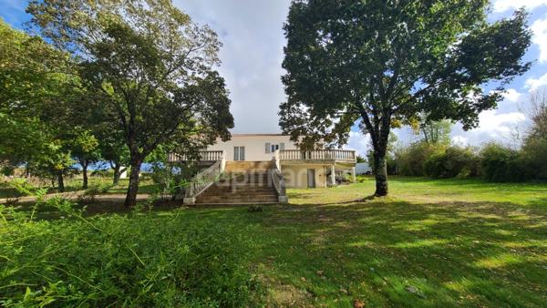 Maison de charme 3 chambres de 160 m² et Sous-sol complet sur terrain 8500m2