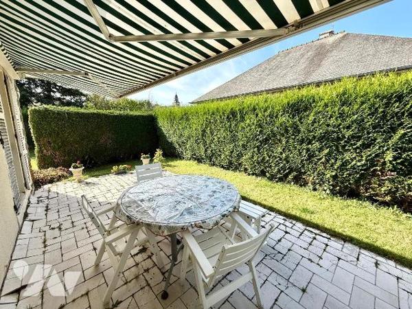 Maison familiale à rénover 155 m² / Saint-Jouan-des-Guérets :
Située au coeur du bourg de Sain...