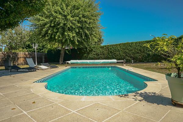 Maison de 161m2, 7 pièces, garage, piscine parcelle 980m2