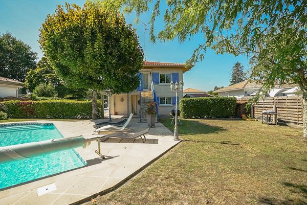 Maison de 161m2, 7 pièces, garage, piscine parcelle 980m2