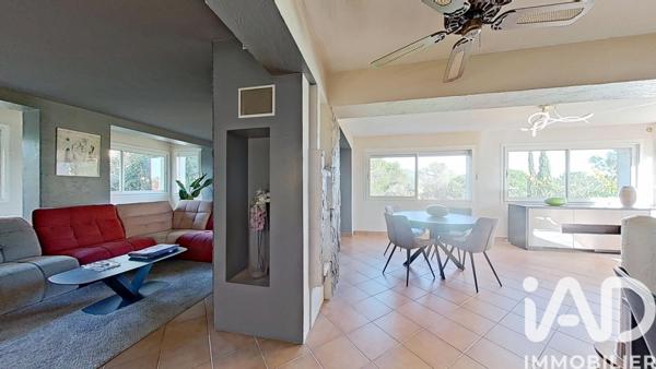 Maison à vendre 8 pièces 264 m² Roquebrune-sur-Argens