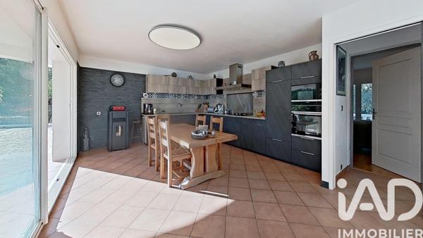 Maison à vendre 8 pièces 264 m² Roquebrune-sur-Argens