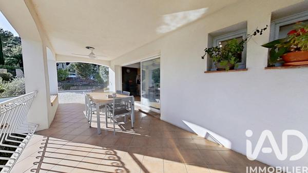 Maison à vendre 8 pièces 264 m² Roquebrune-sur-Argens