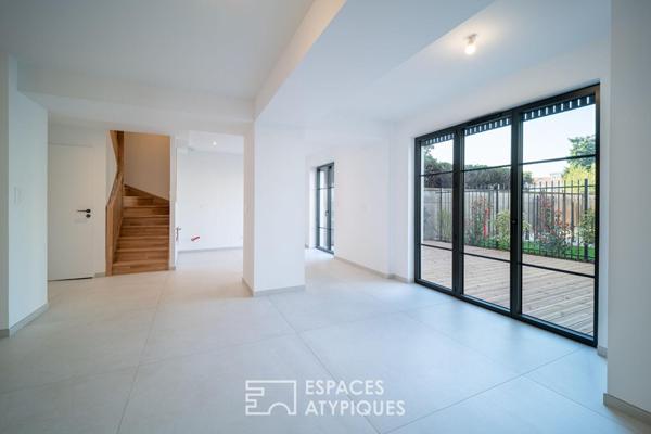 Maison élégante rénovée avec sa terrasse au calme