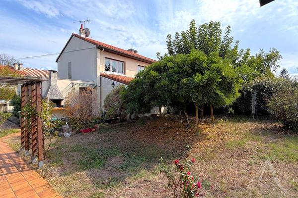 Maison de 112 m² avec jardin, garage et dépendance Quartier Saint-Bris