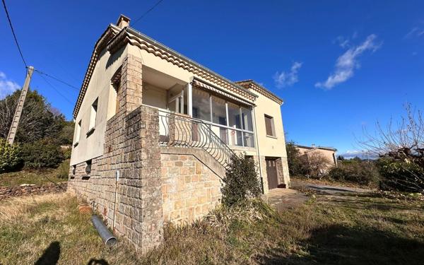 Maison à vendre    4 pièces •  Les Vans