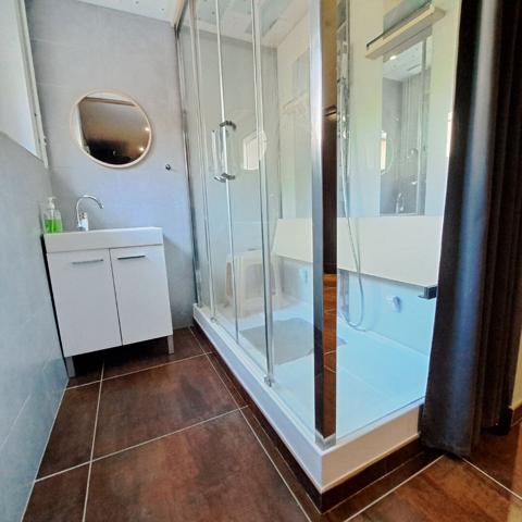 A VENDRE MAISON 4 CHAMBRES / JARDIN 1000 M² / 2 GARAGES