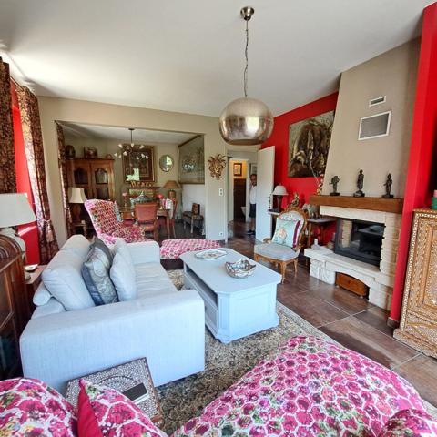 A VENDRE MAISON 4 CHAMBRES / JARDIN 1000 M² / 2 GARAGES