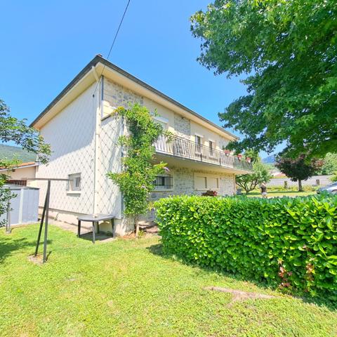 A VENDRE MAISON 4 CHAMBRES / JARDIN 1000 M² / 2 GARAGES