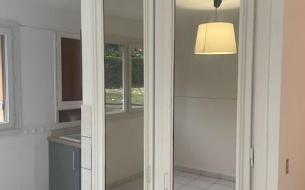 Appartement à louer    1 pièce • 19,96 m2 Fontenay-aux-Roses
